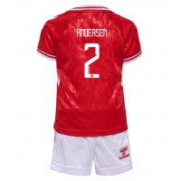 Camisa de Futebol Dinamarca Joachim Andersen #2 Equipamento Principal Infantil Europeu 2024 Manga Curta (+ Calças curtas)